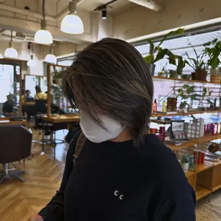 ショート カラー ハマベ イクト FLORENのヘアスタイル