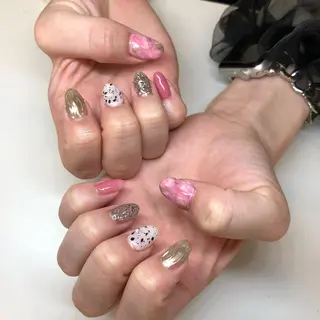 ネイル あだち ゆかのヘアスタイル