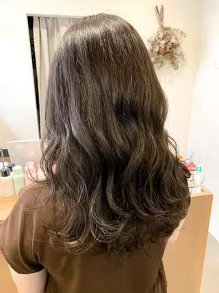 セミロング カラー ブリーチなしカラー 🌿脇黒丸 彩のヘアスタイル