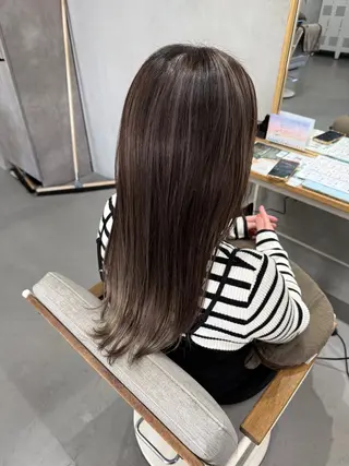 ロング カラー 石川 珠有のヘアスタイル