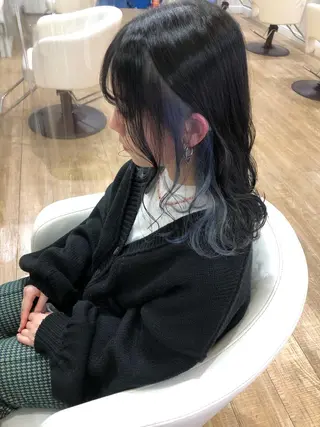 カラー white.梅田 デザインカラー🦄のヘアスタイル