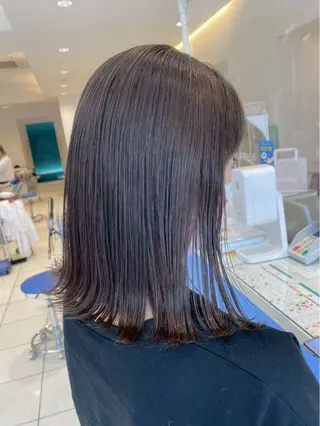セミロング カラー ブリーチ透明カラー/ レイヤーカット海希のヘアスタイル