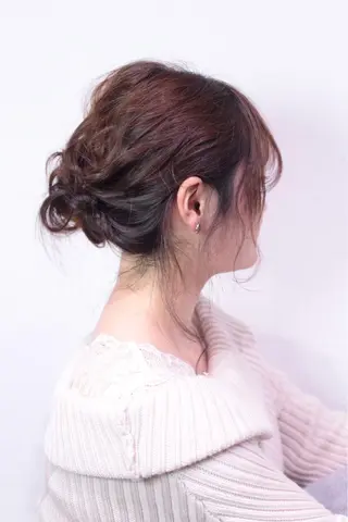 セミロング カラー ヘアアレンジ ミドウチ アヤカのヘアスタイル