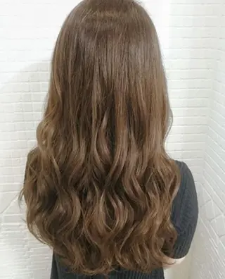 ロング カラー パーマ ヘアアレンジ 大阪レミーエクステ チビ編み込みのヘアスタイル