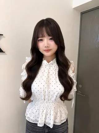 ロング 𝐘𝐮𝐢🩶梅田 束感まつ毛/艶カラーのヘアスタイル