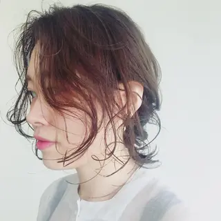 ヘアアレンジ 💓パーマ，💗 レイヤーカットのヘアスタイル