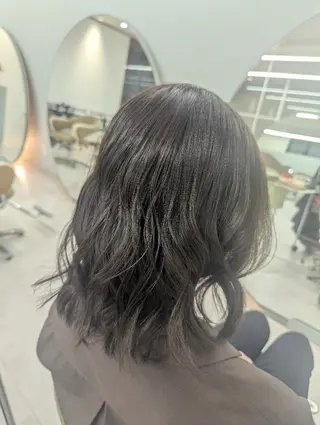 ショート カラー 桑原 彩花のヘアスタイル