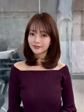 ミディアム 【顔まわりレイヤー透 明感カラー今崎太河】のヘアスタイル