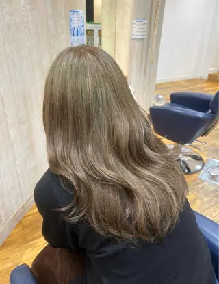 ロング 太田 絵麻のヘアスタイル