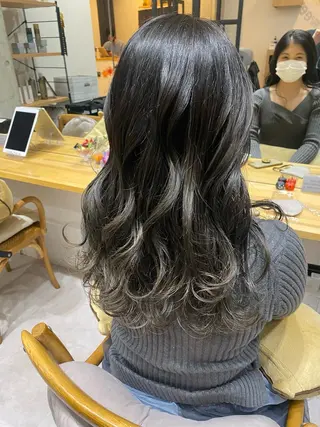 セミロング カラー 似合う髪型見つけます AYAKAのヘアスタイル