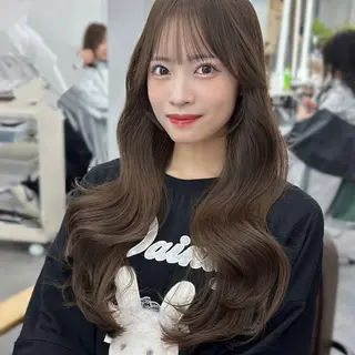 ロング カラー 山﨑 優衣のヘアスタイル
