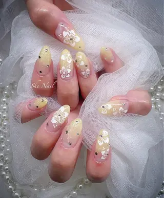 ネイル ISA_ BELLAのネイルデザイン