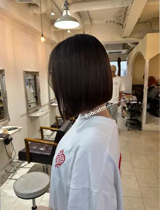 ショート Maho/海外 レイヤー/ハッシュのヘアスタイル