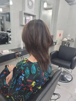 セミロング カラー パーマ ❇️安達 優心❇️ レイヤー/艶髪特化のヘアスタイル