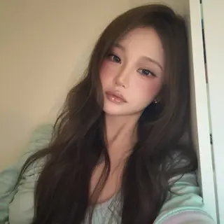 ロング カラー グレージュ/艶カラー 🎀nanakaㅤのヘアスタイル