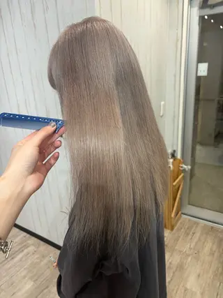 ロング カラー 桑原 由理のヘアスタイル