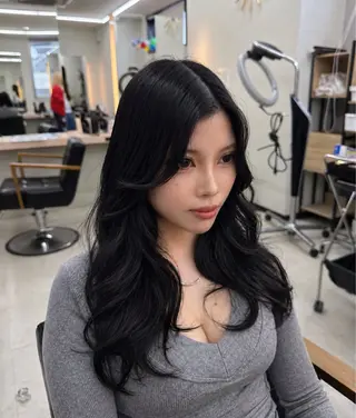 ロング 【ALEAP】 𝐇𝐀𝐊𝐔のヘアスタイル