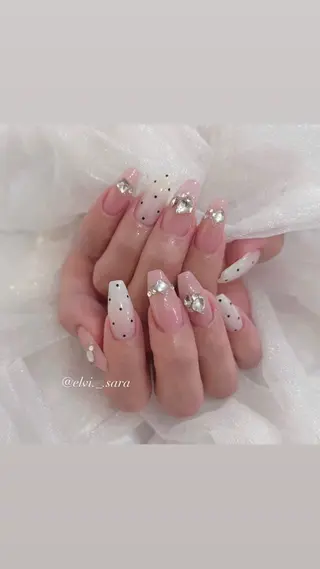 ネイル sara : salon ELVIのネイルデザイン