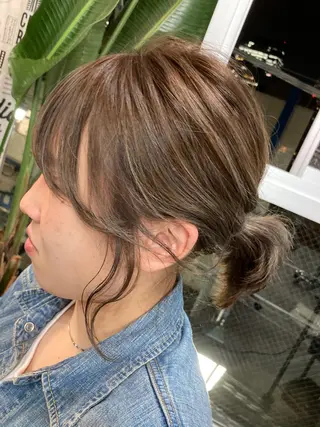 ミディアム 高梨 里穂のヘアスタイル
