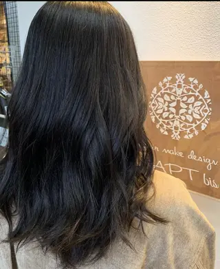 セミロング RAPT bis ラプトビズのヘアスタイル