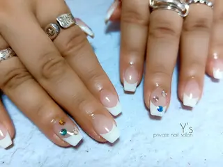 ネイル YUMI NAGAI のネイルデザイン