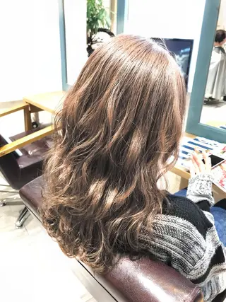 セミロング カラー パーマ ヘアアレンジ メンズ キッズ ネイル マツエク・マツパ バレイヤージュ/ 髪質改善/渡邉悟🌱のヘアスタイル