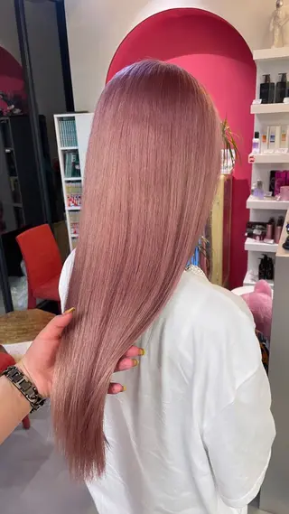 カラー Mii. 内田萌々のヘアスタイル