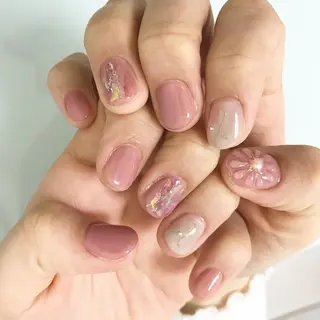ネイル 板垣 綾乃のネイルデザイン