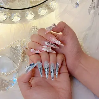 ネイル Lyna 池袋 ロングネイルのネイルデザイン