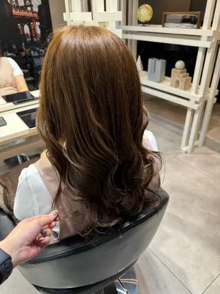 ミディアム カラー 似合う髪型見つけます AYAKAのヘアスタイル