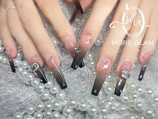 ネイル More Glam 池袋東口店のネイルデザイン