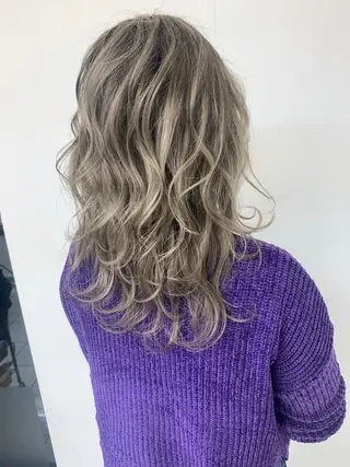 ミディアム 穐田 司樹のヘアスタイル