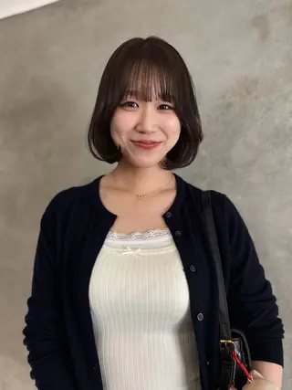 ショート sena⌇ベージュ⌇ ブリーチなしWカラーのヘアスタイル
