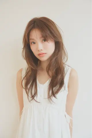 ロング 山下 凪澄のヘアスタイル