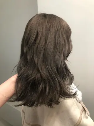 セミロング 🪄🫧ハイトーン/ 乙津茜🐰L'wisのヘアスタイル
