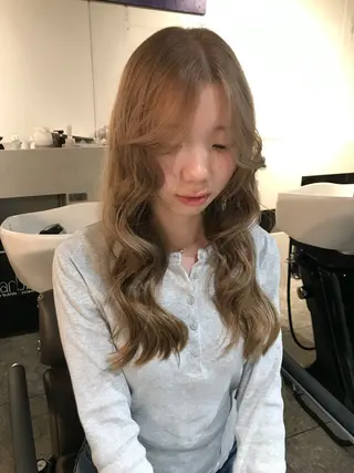 ロング カラー fev Rionのヘアスタイル