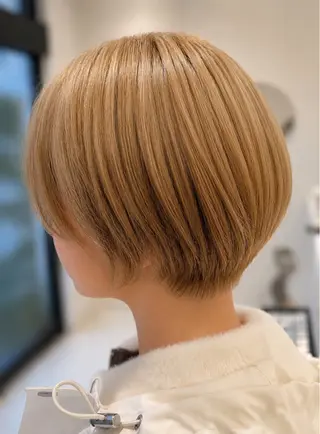 ショート カラー イシカワ ユウタのヘアスタイル