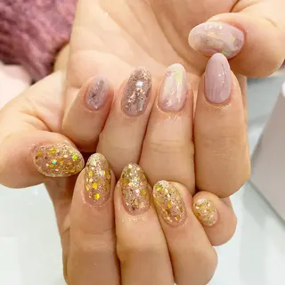 ネイル 板垣 綾乃のネイルデザイン