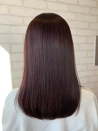 セミロング カラー 秋葉 万柚子のヘアスタイル
