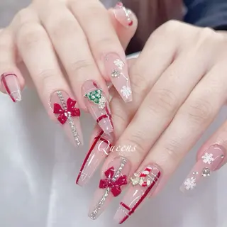 ネイル Queens テイのネイルデザイン