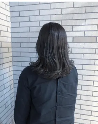ミディアム カラー 中村 よしひでのヘアスタイル