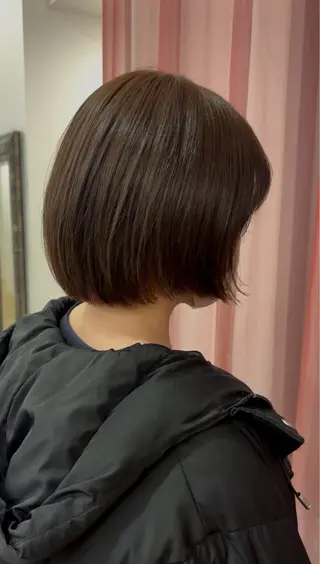 ショート 🫧✨️‪榎宮秀 透明感 ハイトーンのヘアスタイル