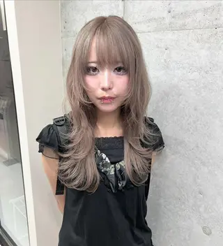セミロング 🩵albis/めい 大宮/ブリーチ🦋のヘアスタイル