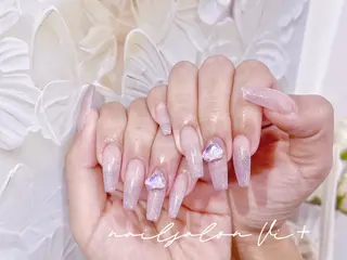 ネイル ✨Nailsalon Vi+✨のネイルデザイン