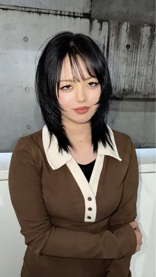 ショート 艶ワンカラー / シンのヘアスタイル