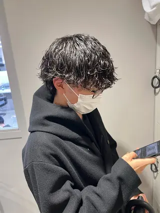ミディアム パーマ メンズ メンズパーマ特化 TAIGAのヘアスタイル