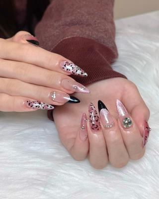 ネイル Aria Nail Beautyのネイルデザイン