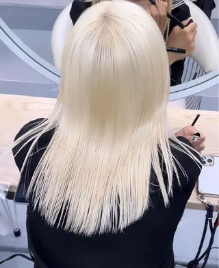 ロング 💜Noa /艶髪ハイトーン💫のヘアスタイル