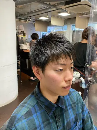 ショート メンズ KUTSUKAKE YUTOのヘアスタイル