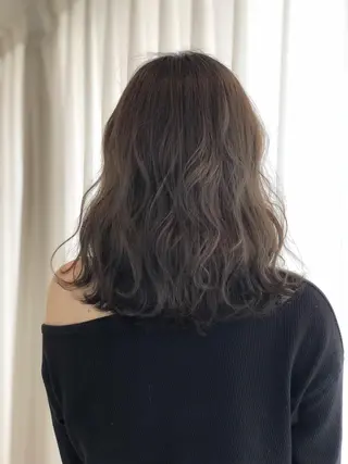 セミロング カラー 🦋美髪／エクステ 🦋アベイクミのヘアスタイル